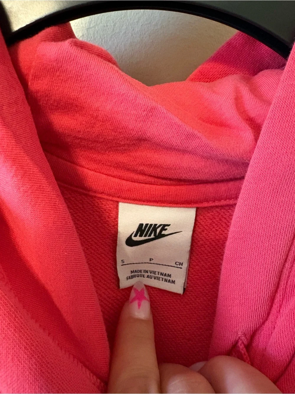Nike Women’s Raspberry Pink Pullover Hoodie